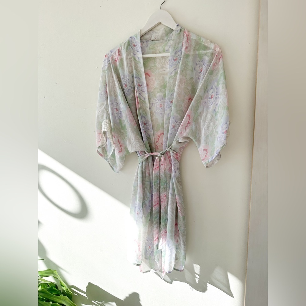Vintage Floral Sheer Robe - Knee Length, Short Sleeve- Size Medium